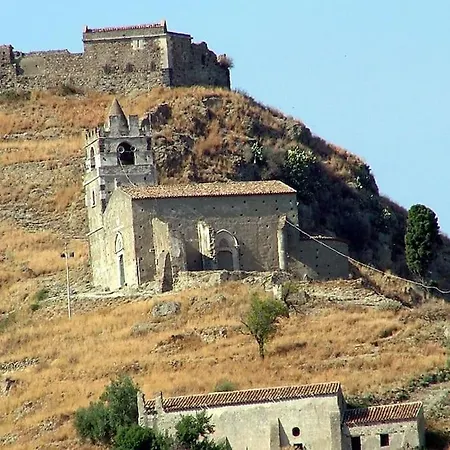 Castello: Keep Calm And In Relax * Calatabiano